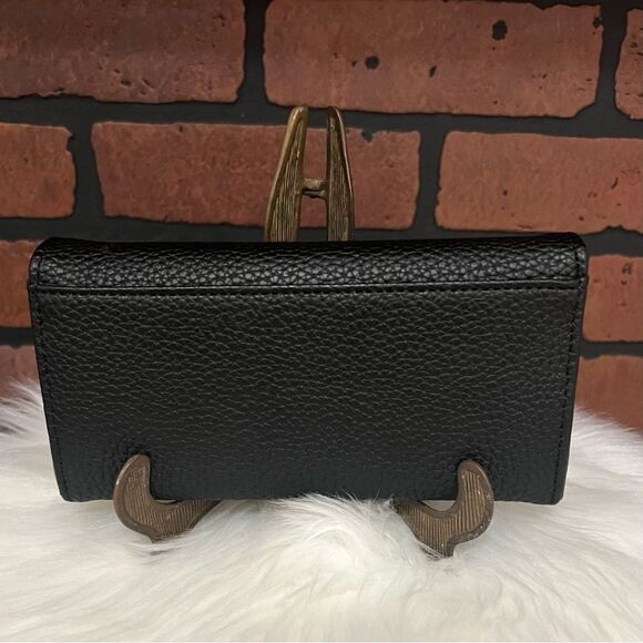 Faux-Leather Black Wallet Snap Closure Minimalist Classic Timeless Everyday - Picture 3 of 6